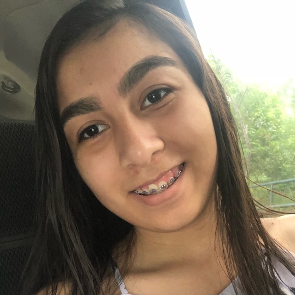 Meet your Posher, Rosa - Picture 2 of 3